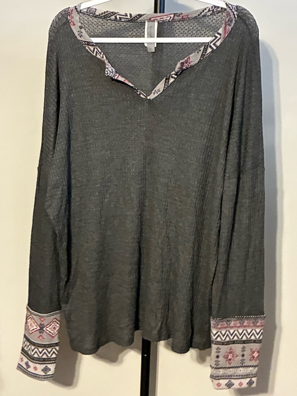 Honeyme XL Charcoal V-Neck Thermal Waffle Knit Top with Patterned Trim